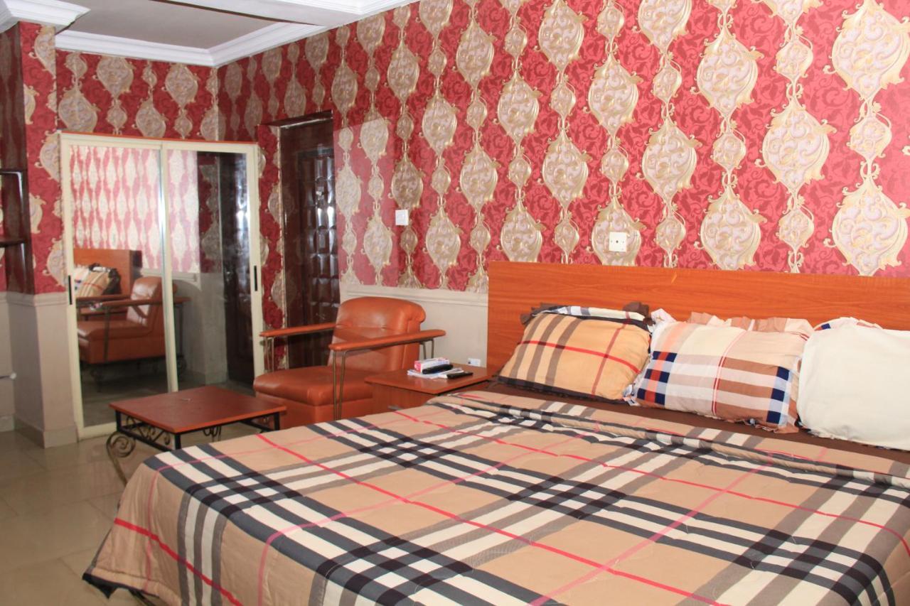 Aquatic Suites & Apartments Aliayabiagba المظهر الخارجي الصورة