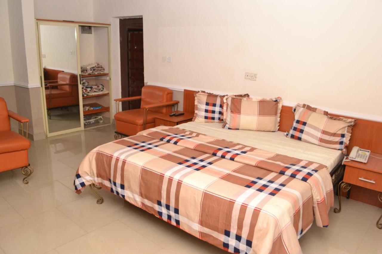 Aquatic Suites & Apartments Aliayabiagba المظهر الخارجي الصورة